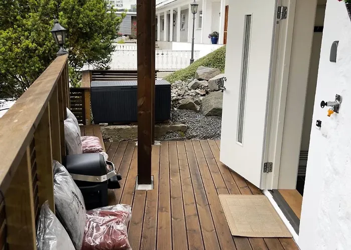 Lagunen With Terrace, Grill And Free Parking Appartement Bergen